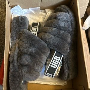 Size 8 Fluff Yeah Slides. Perfect condition, never worn. Send offers